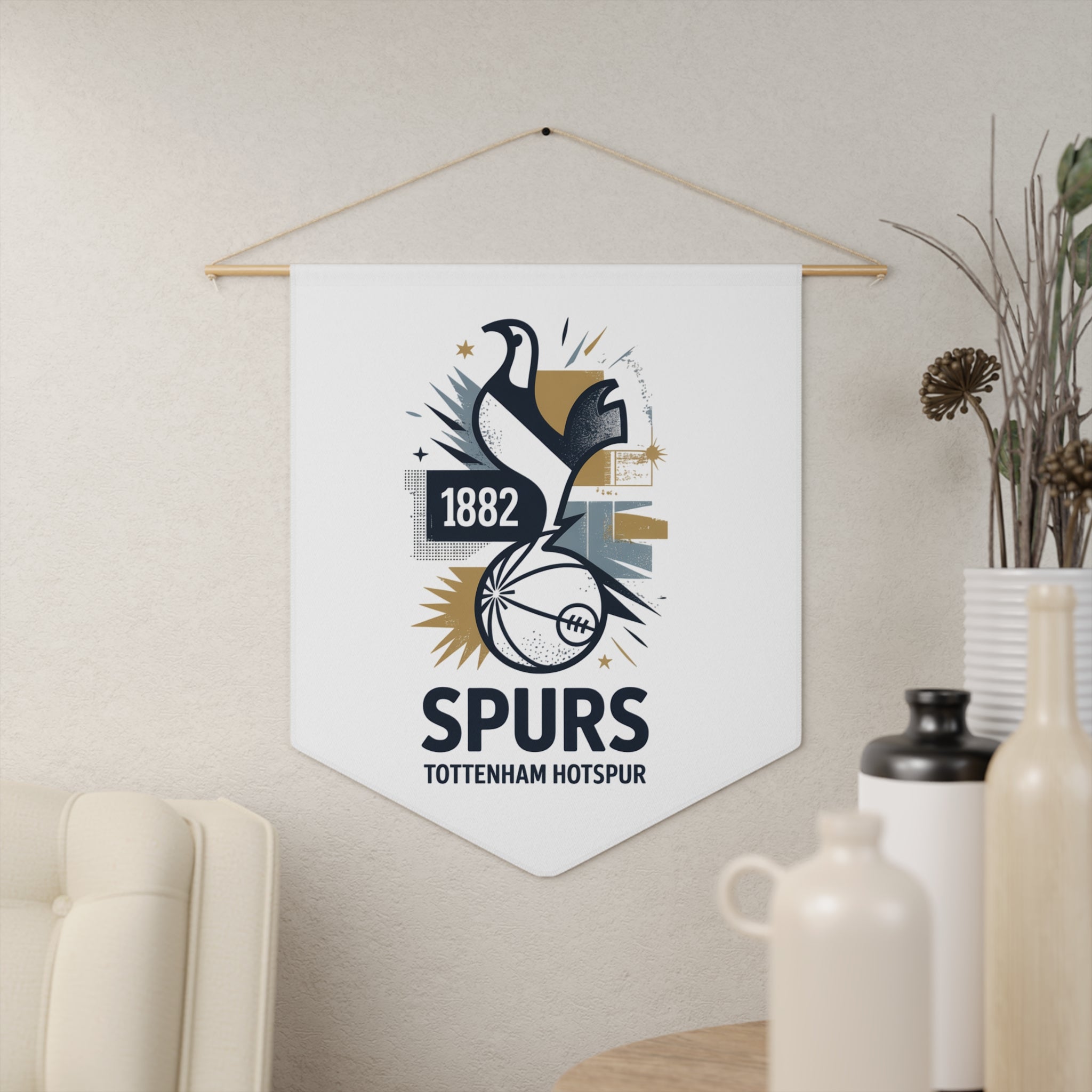 Tottenham Hotspur Pennant Wall Decor - 1882 Team Banner